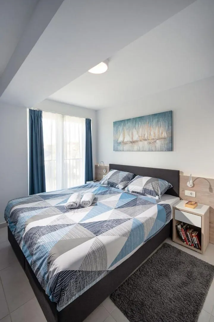 Apartment Garden Palace A125 Umag