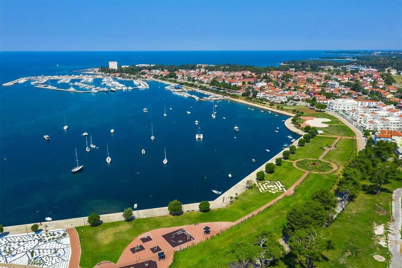 Apartment Garden Palace A125 Umag Croatia
